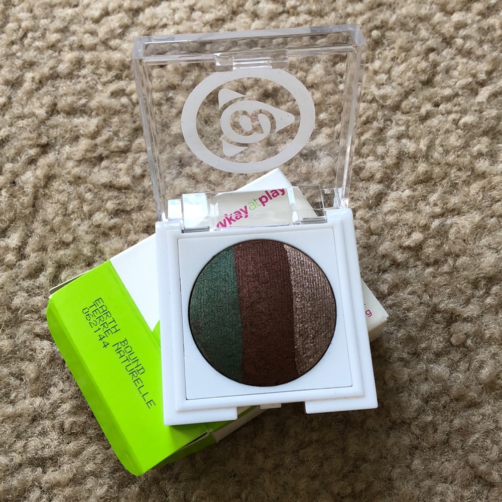 Mary Kay at Play Baker Eye Trio- Earth Bound